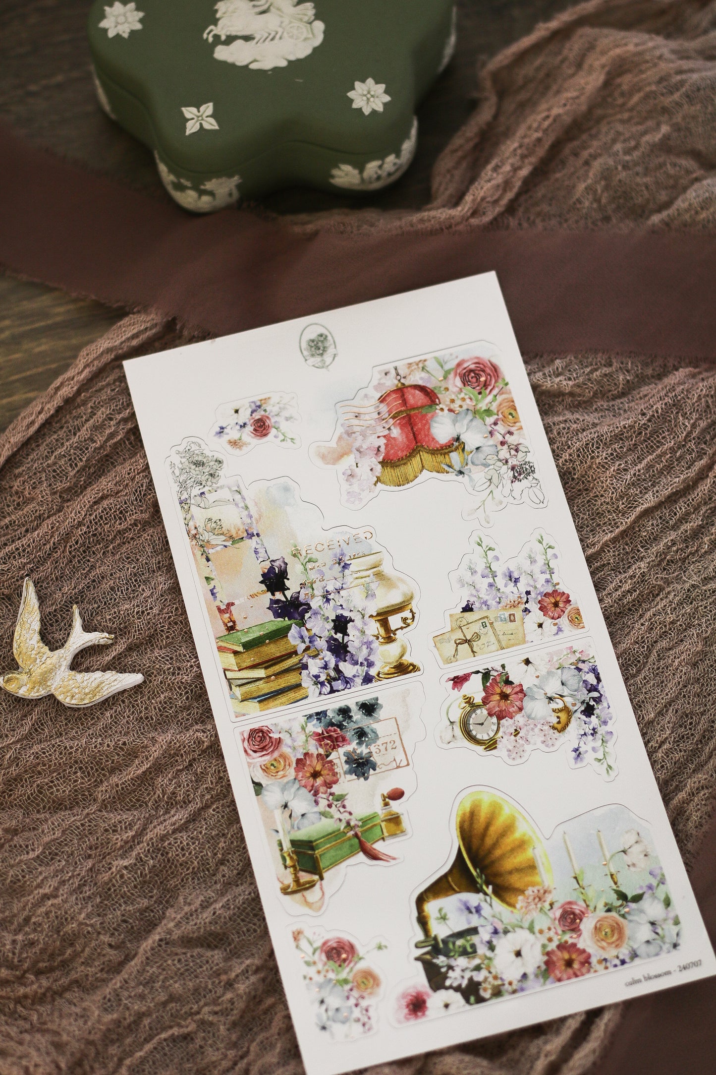 calm blossom - corner sheet (rose gold foil)