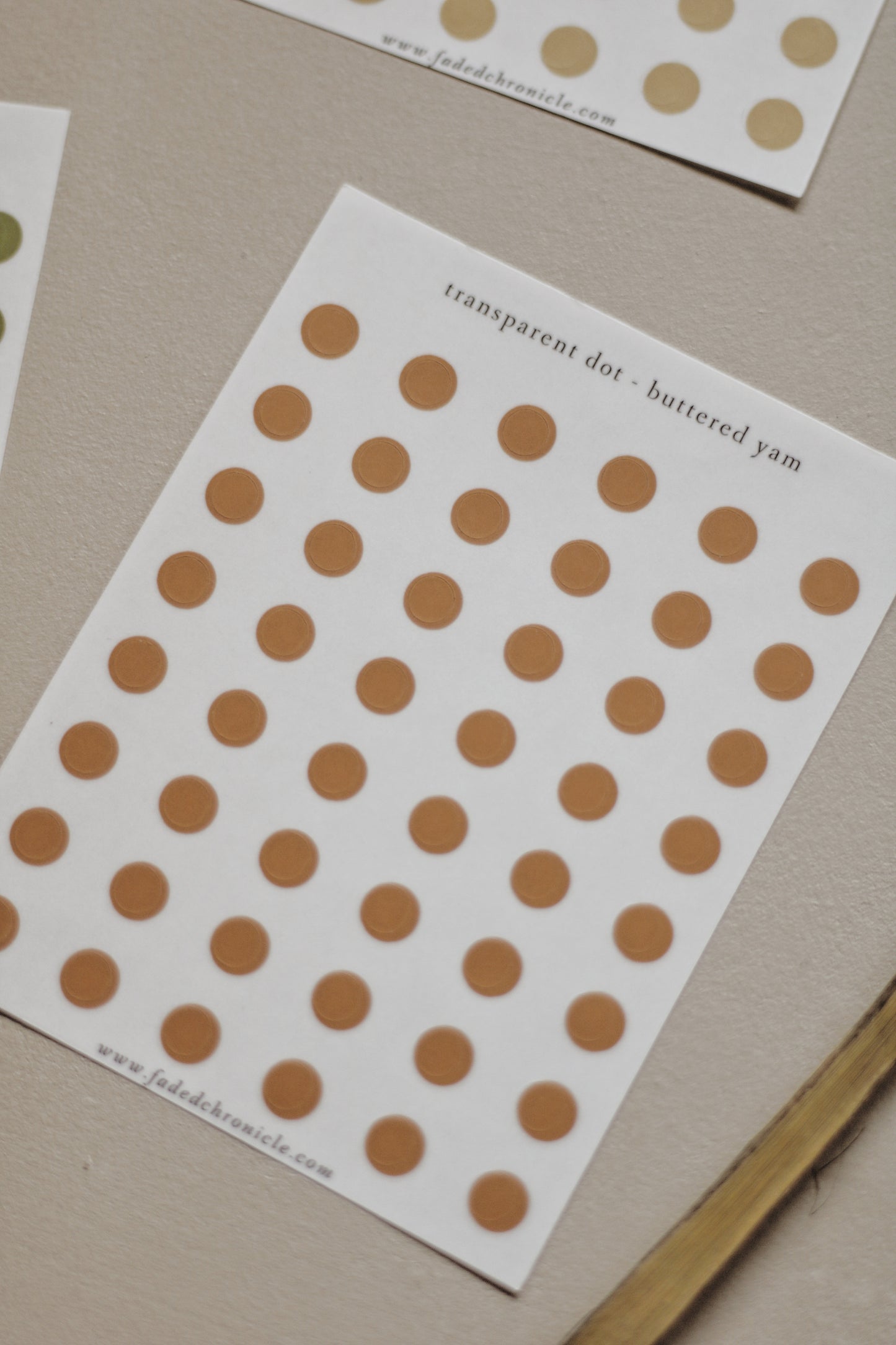 Transparent dot - lunch in the wood