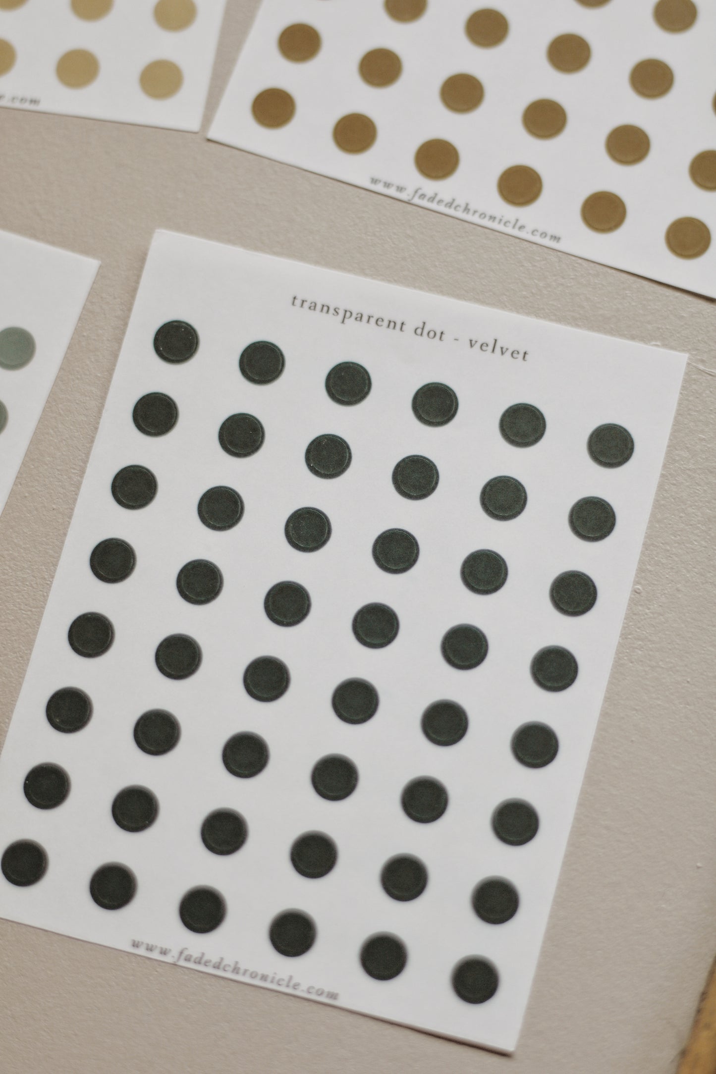 Transparent dot - retro velvet