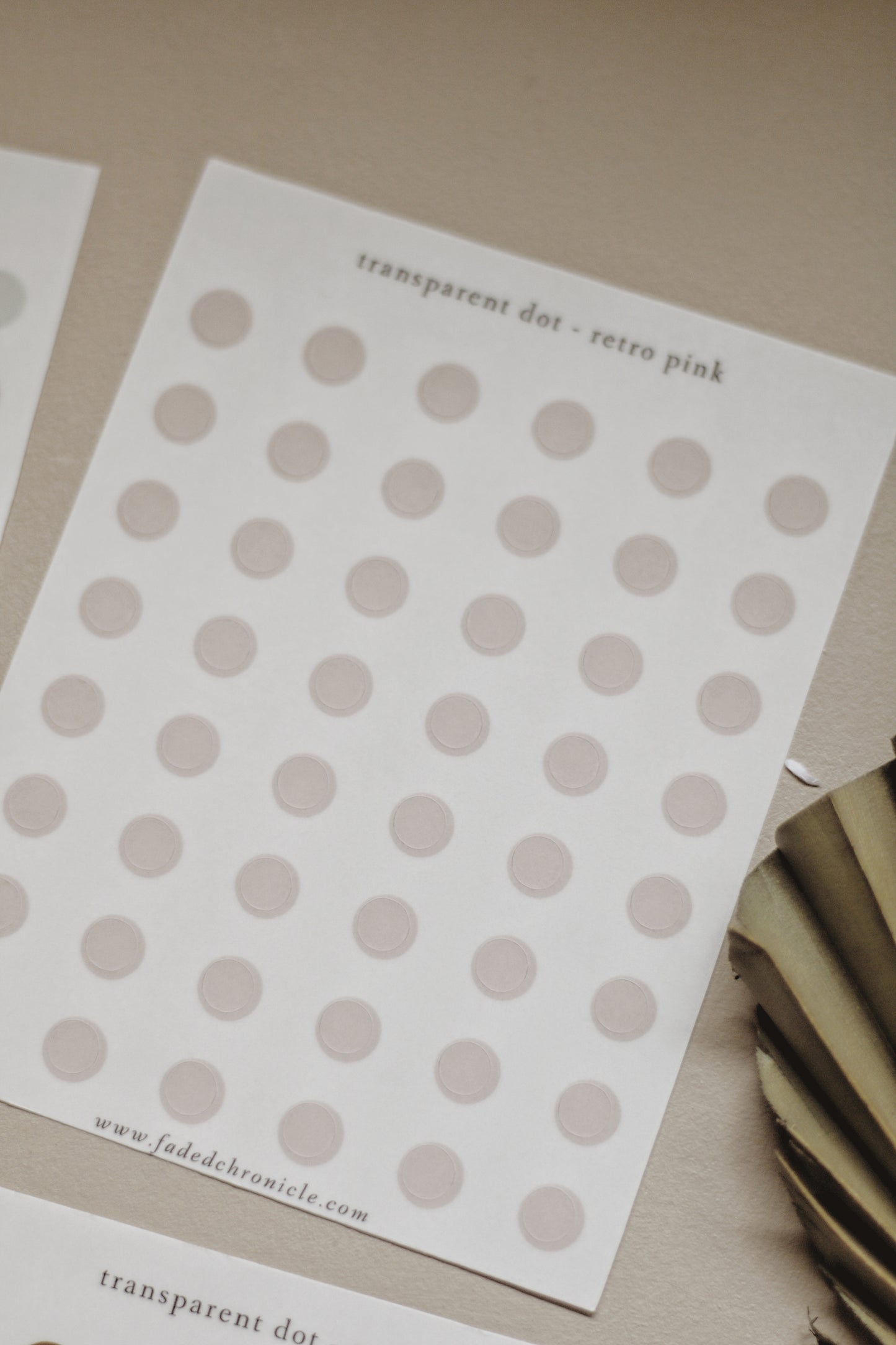 Transparent dot - retro velvet