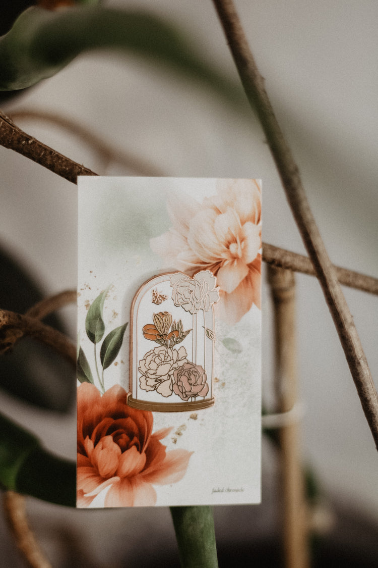 Peony Glass Dome Magnetic Pin