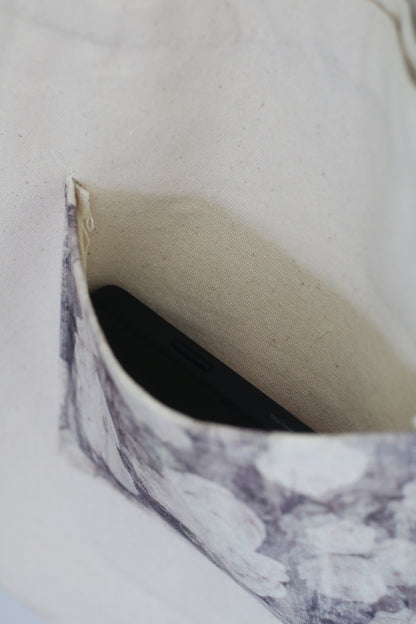 Book stall tote bag