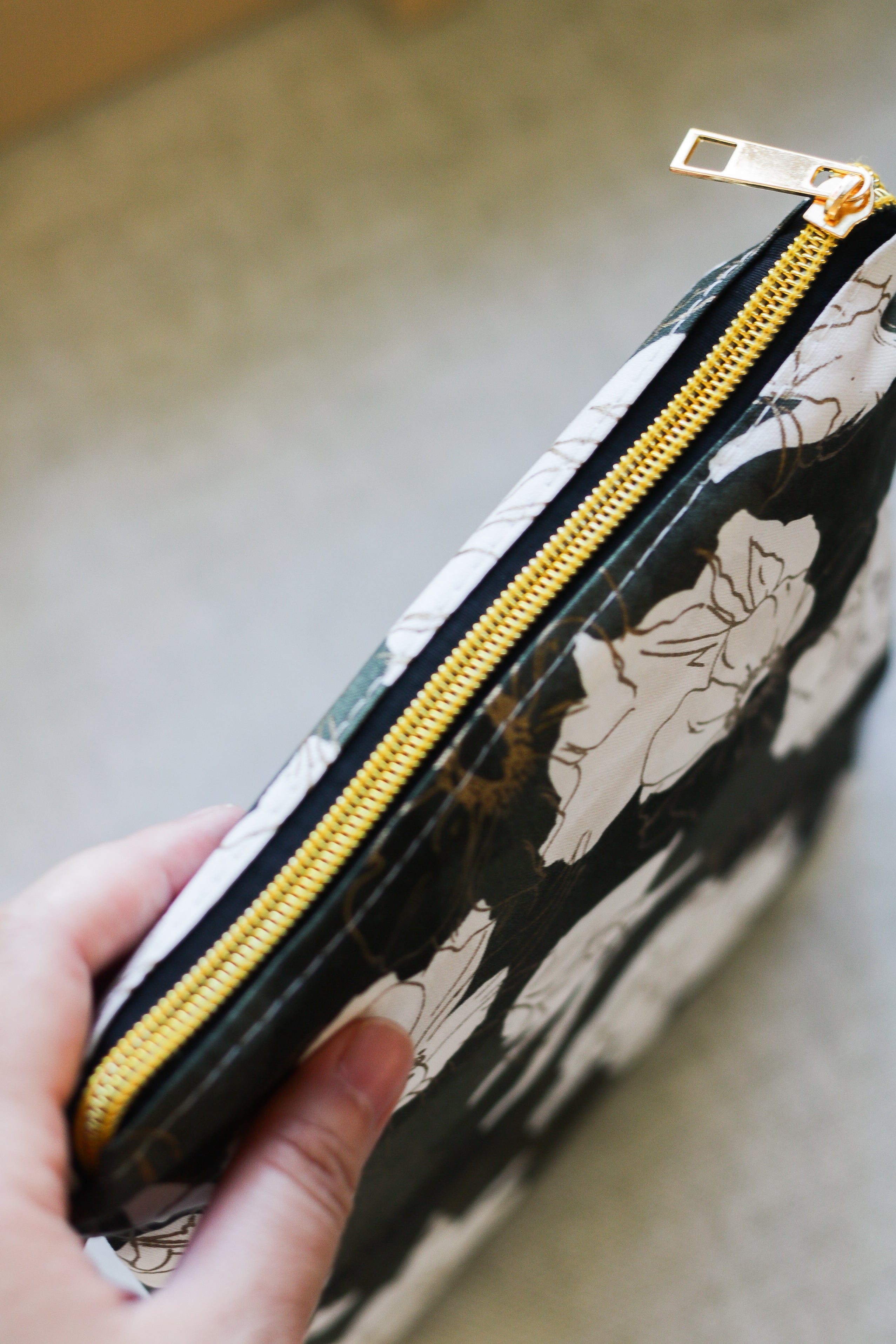 Dark Green Flowers planner pouch